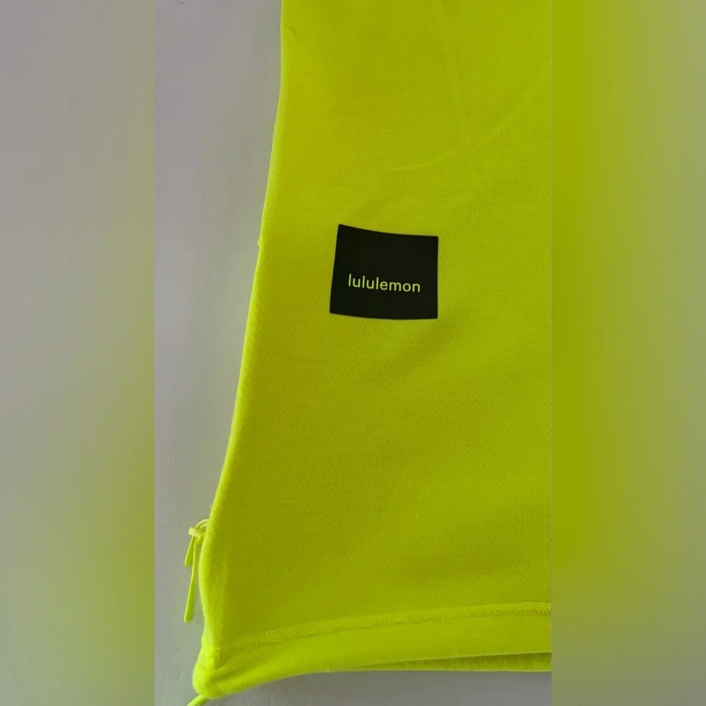 Lululemon Women’s Top Lightweight Cinched Hem Hiking T Shirt size 12 - Picture 14 of 14